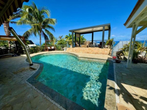 Alexamo villa avec piscine et vue mer Saint-Gilles les bains